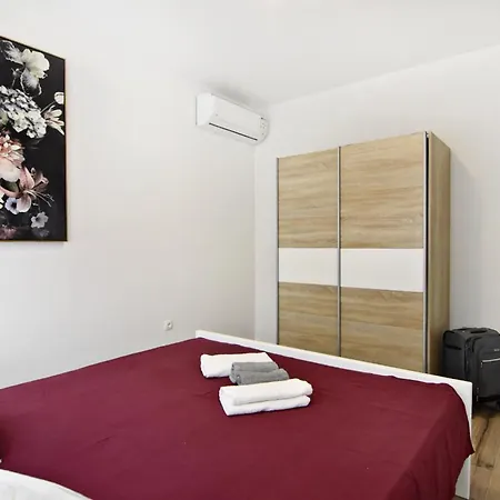 Family Friendly House With A Swimming Pool Buroli, - 22400 *