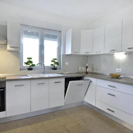 Holiday home Family Friendly House With A Swimming Pool Buroli, - 22400