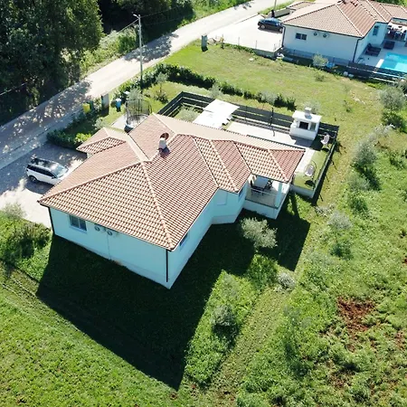 Ferienhaus Family Friendly House With A Swimming Pool Buroli, - 22400 *