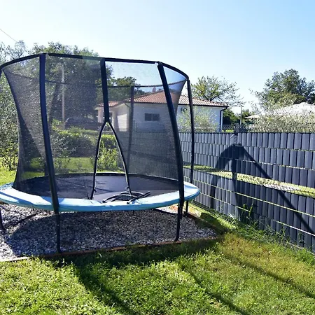 Family Friendly House With A Swimming Pool Buroli, - 22400 בית נופש